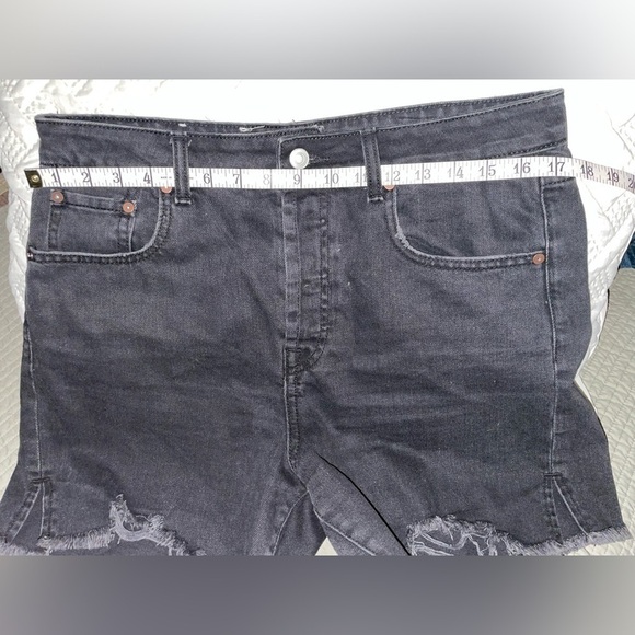 NWOT Distressed Denim High Waisted black Jean Shorts NEW Washed never worn sz 31 - Picture 5 of 11